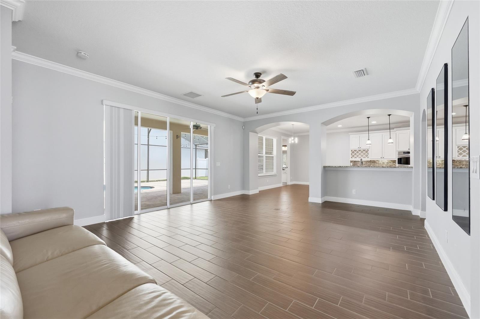 Image 11 of 55 For 10319 Lavande Drive