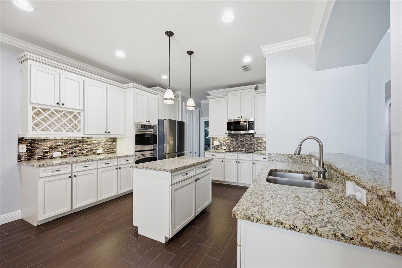 Image 13 of 55 For 10319 Lavande Drive