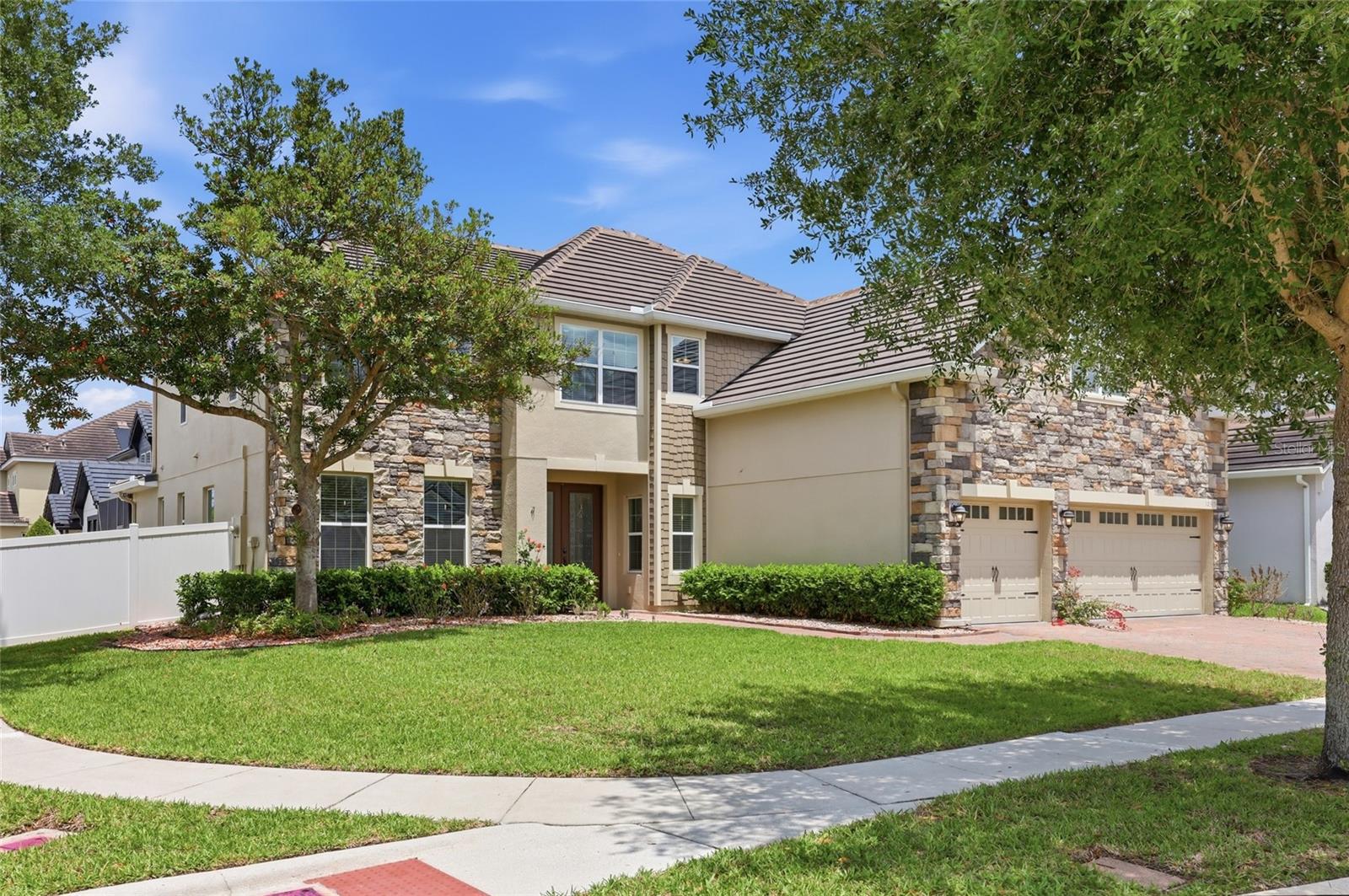 Image 2 of 55 For 10319 Lavande Drive