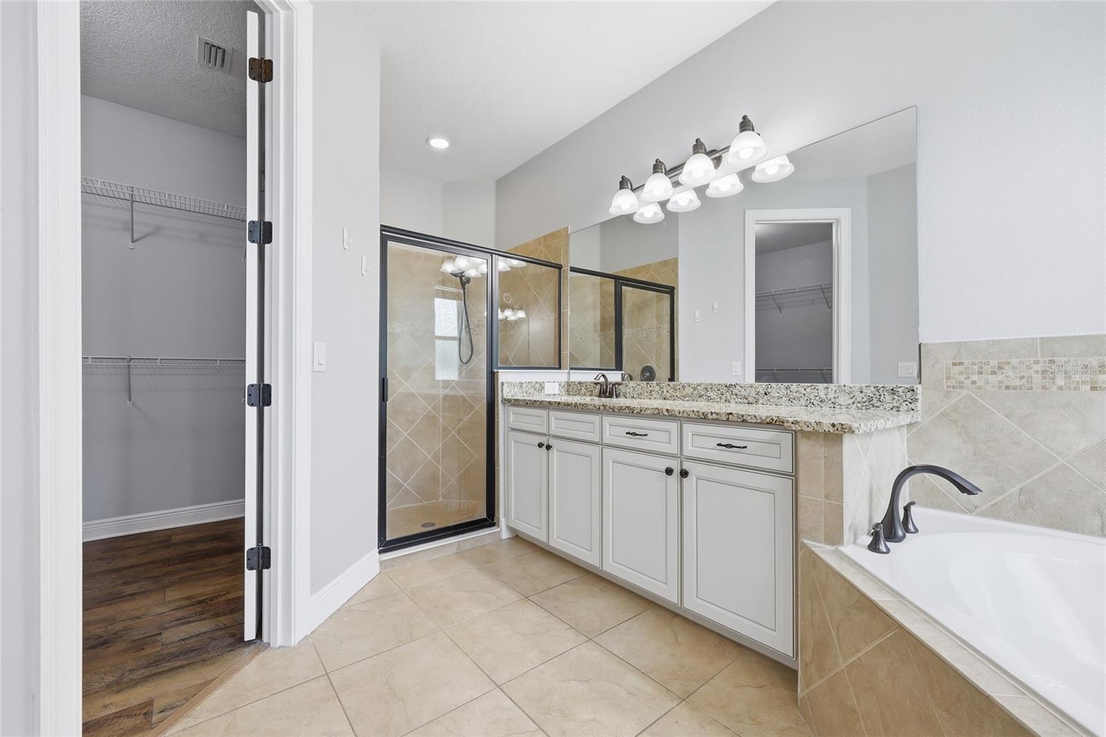 Image 23 of 55 For 10319 Lavande Drive