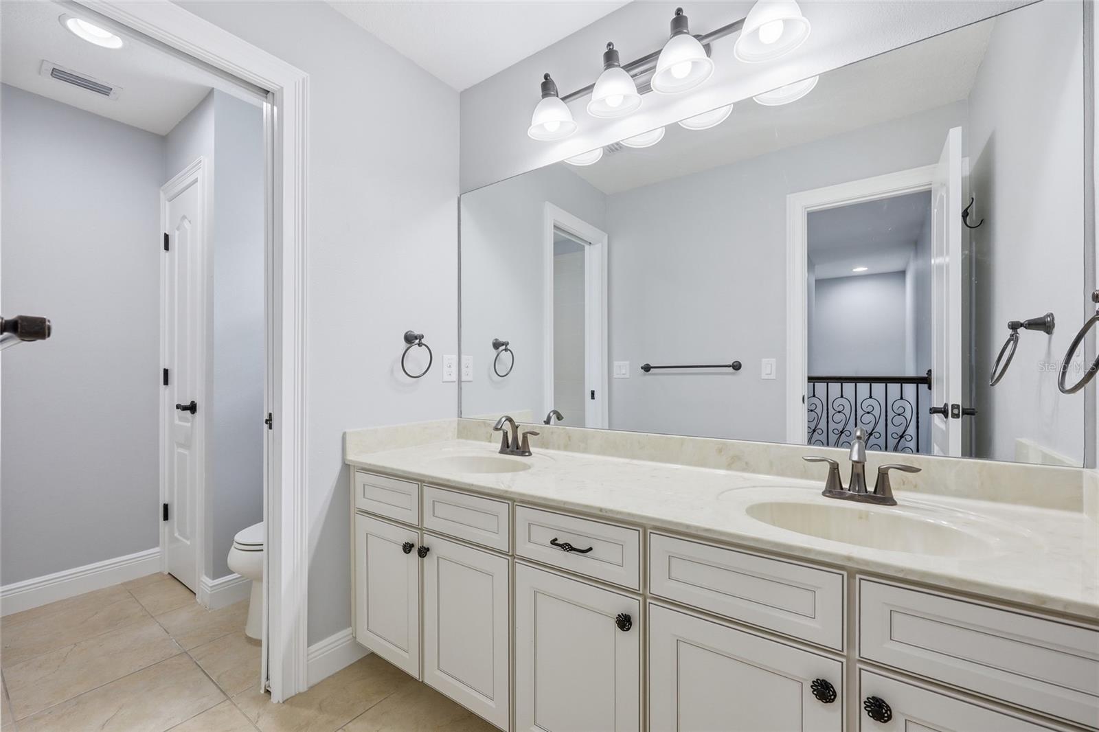 Image 33 of 55 For 10319 Lavande Drive