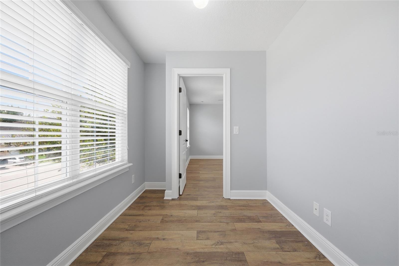 Image 35 of 55 For 10319 Lavande Drive