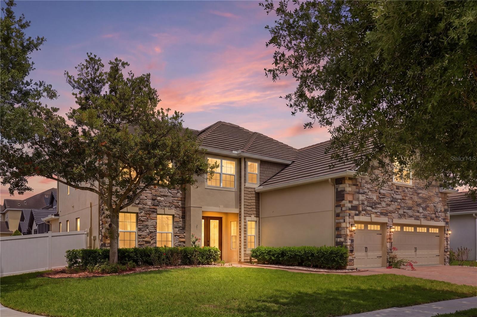Image 4 of 55 For 10319 Lavande Drive