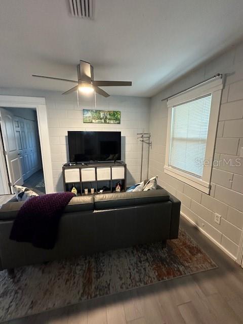 Image 11 of 21 For 1802 Lucerne Terrace
