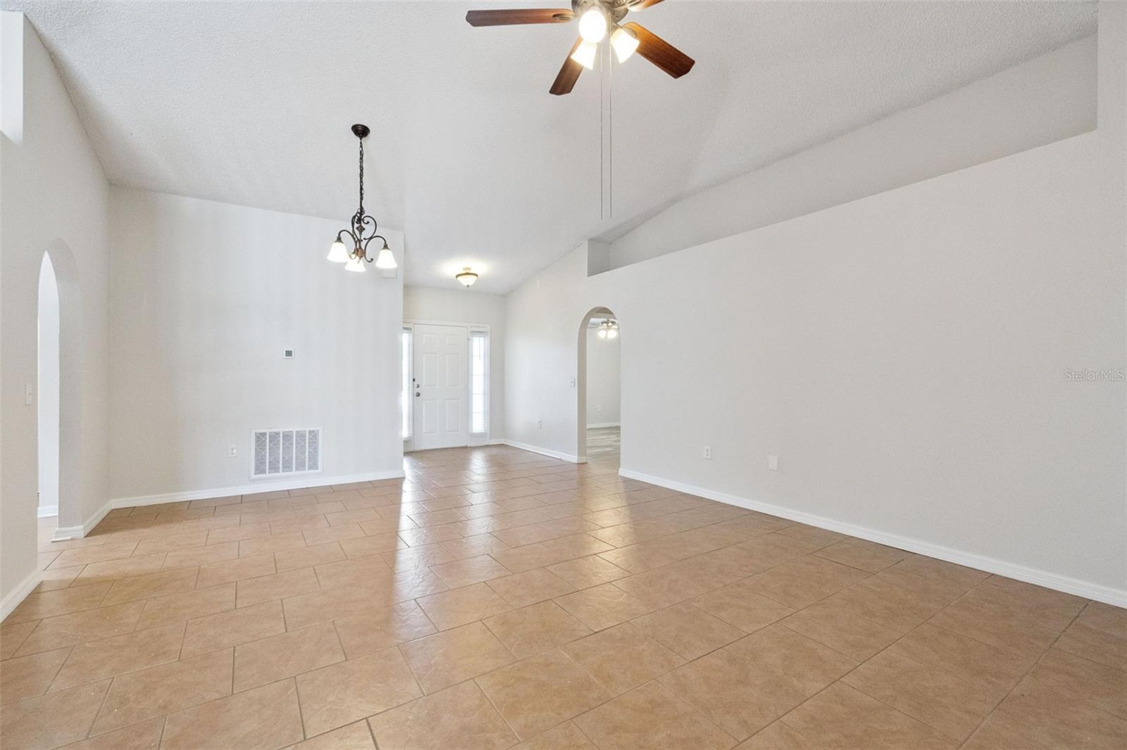 Image 4 of 32 For 560 Brown Bear Way