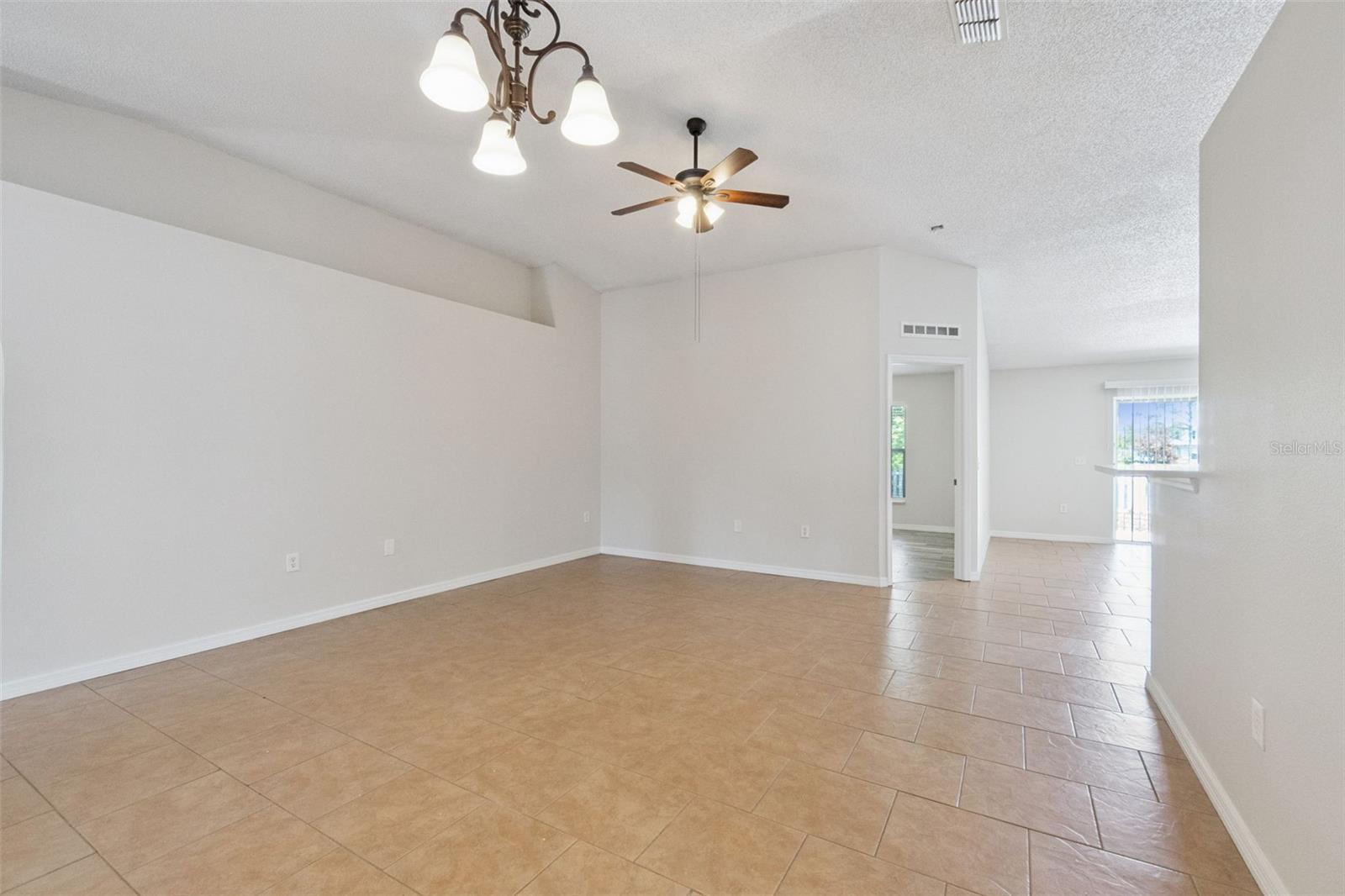 Image 5 of 32 For 560 Brown Bear Way