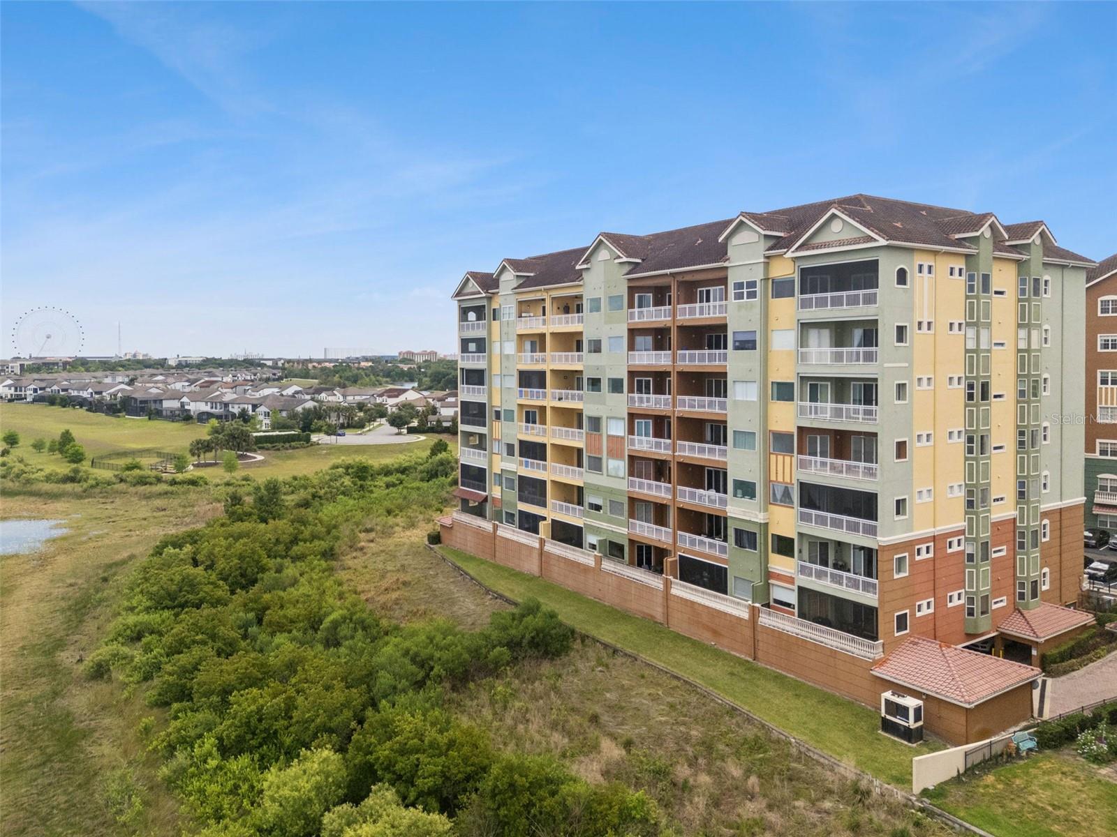 Listing photo id 41 for 8743 The Esplanade  34