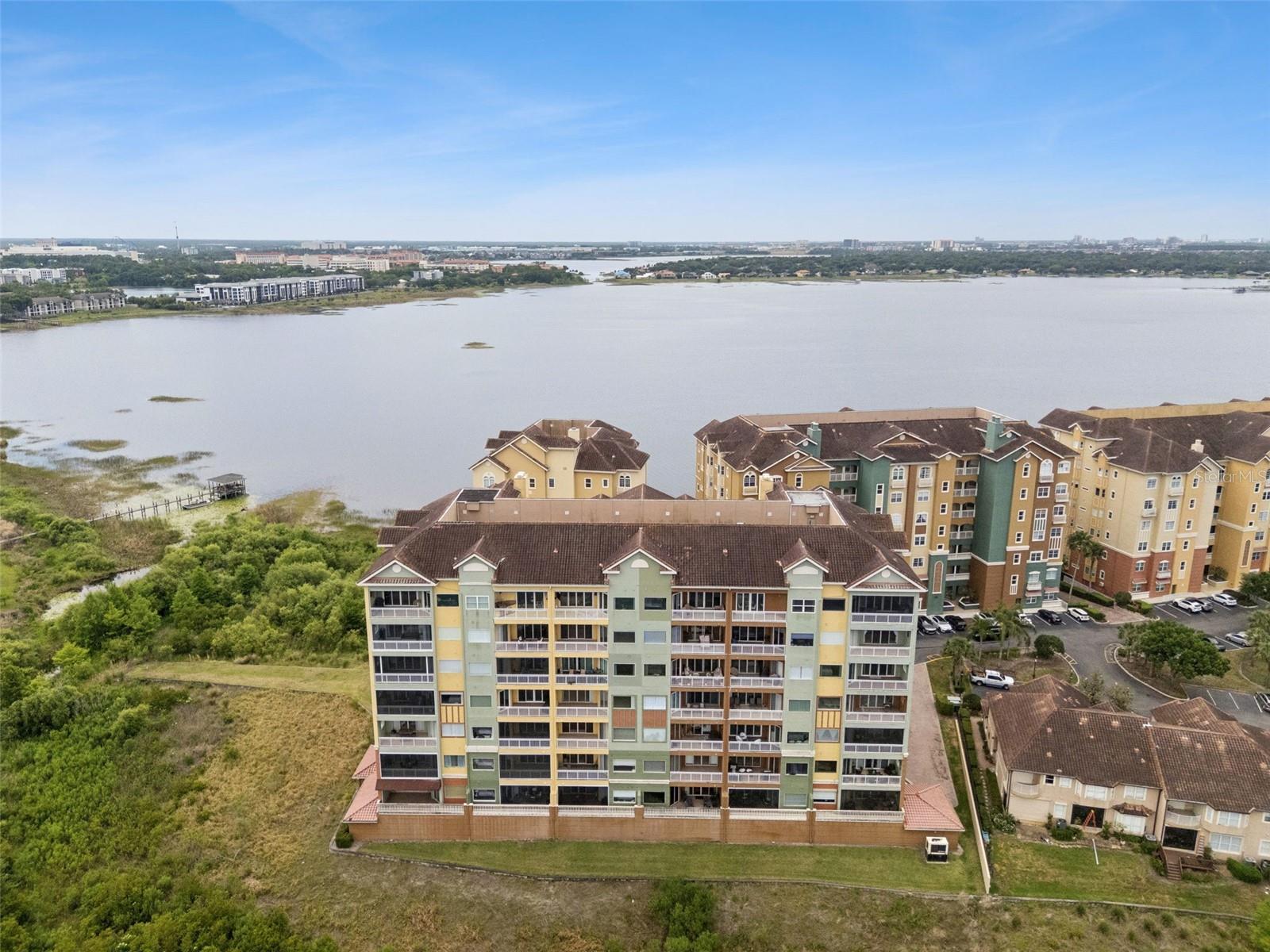 Listing photo id 43 for 8743 The Esplanade  34