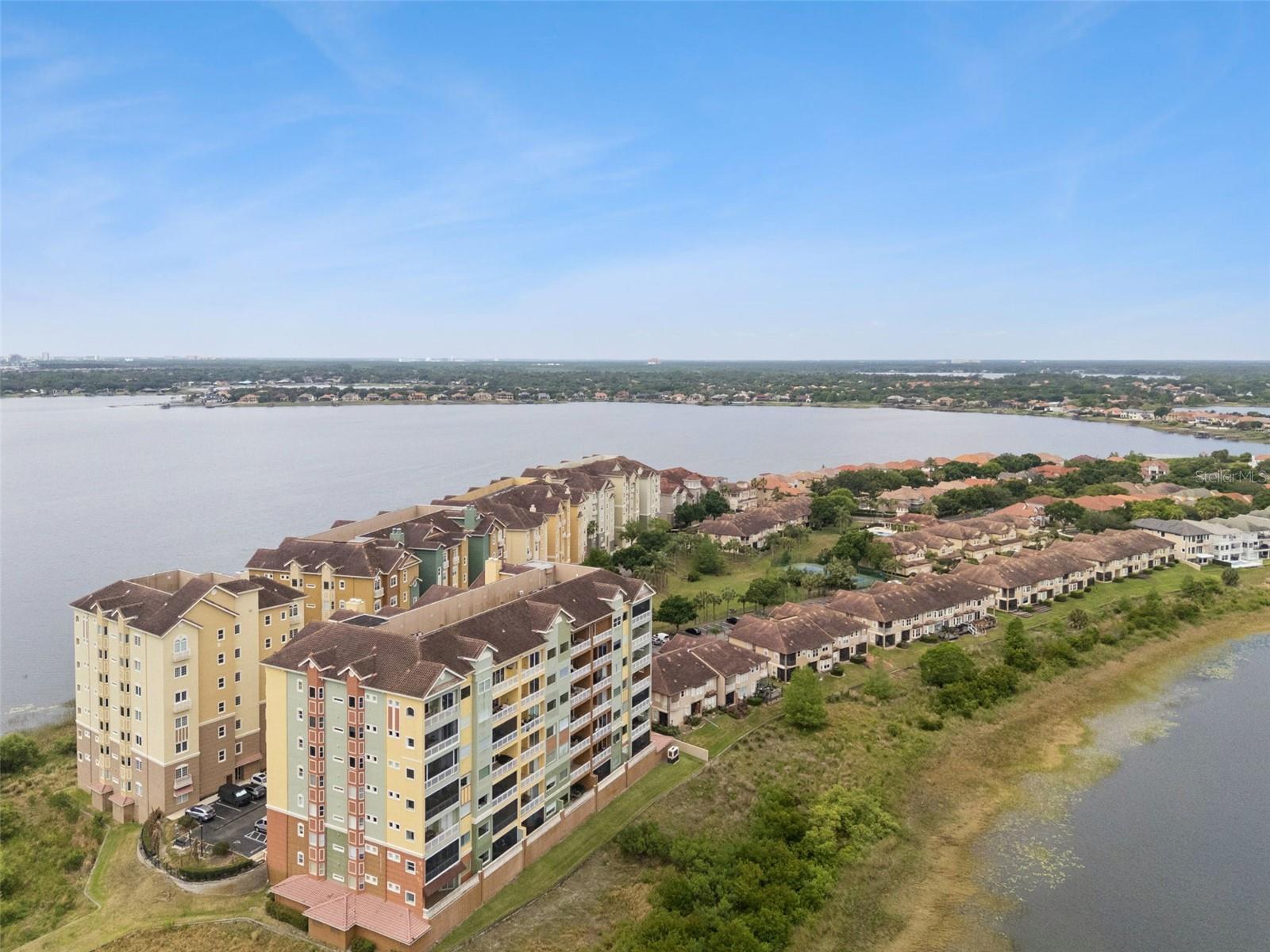 Listing photo id 45 for 8743 The Esplanade  34