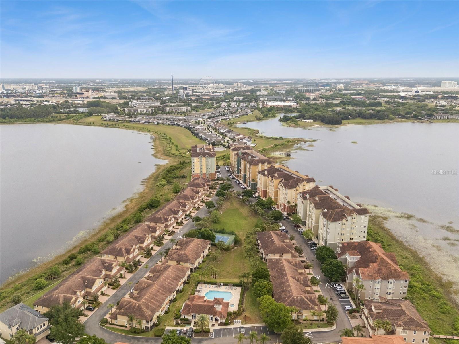 Listing photo id 46 for 8743 The Esplanade  34