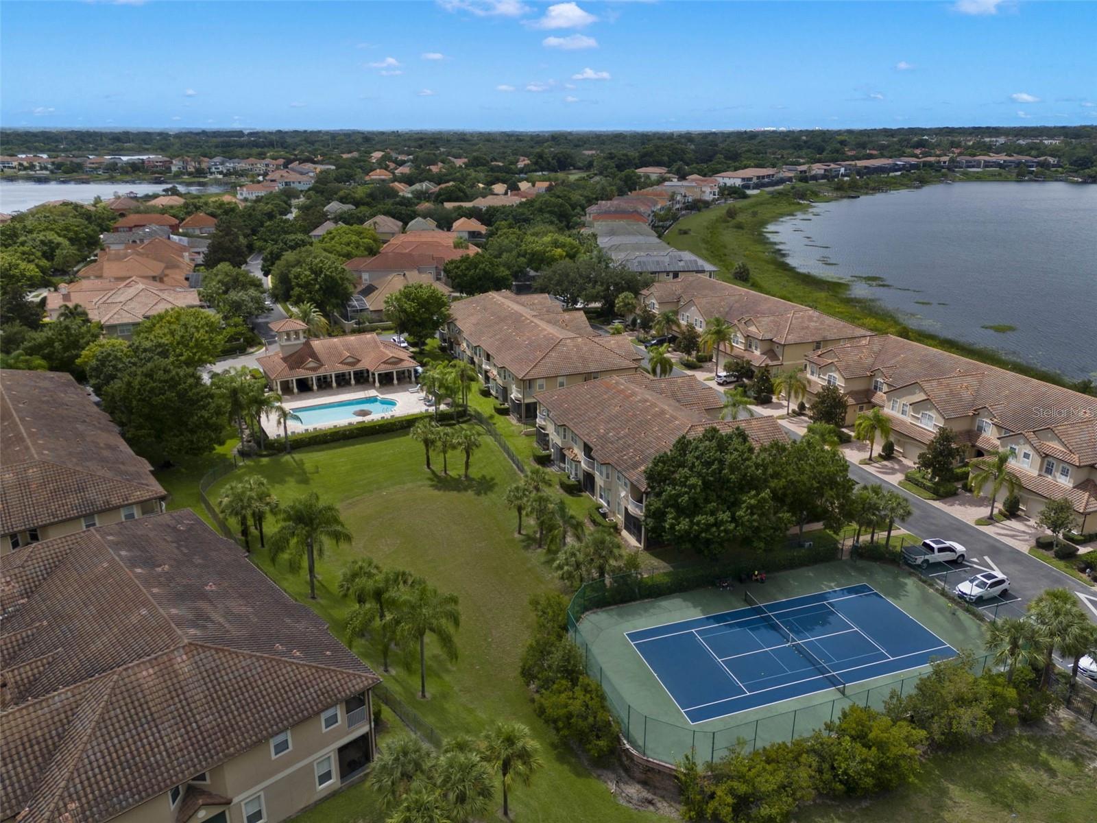 Listing photo id 49 for 8743 The Esplanade  34