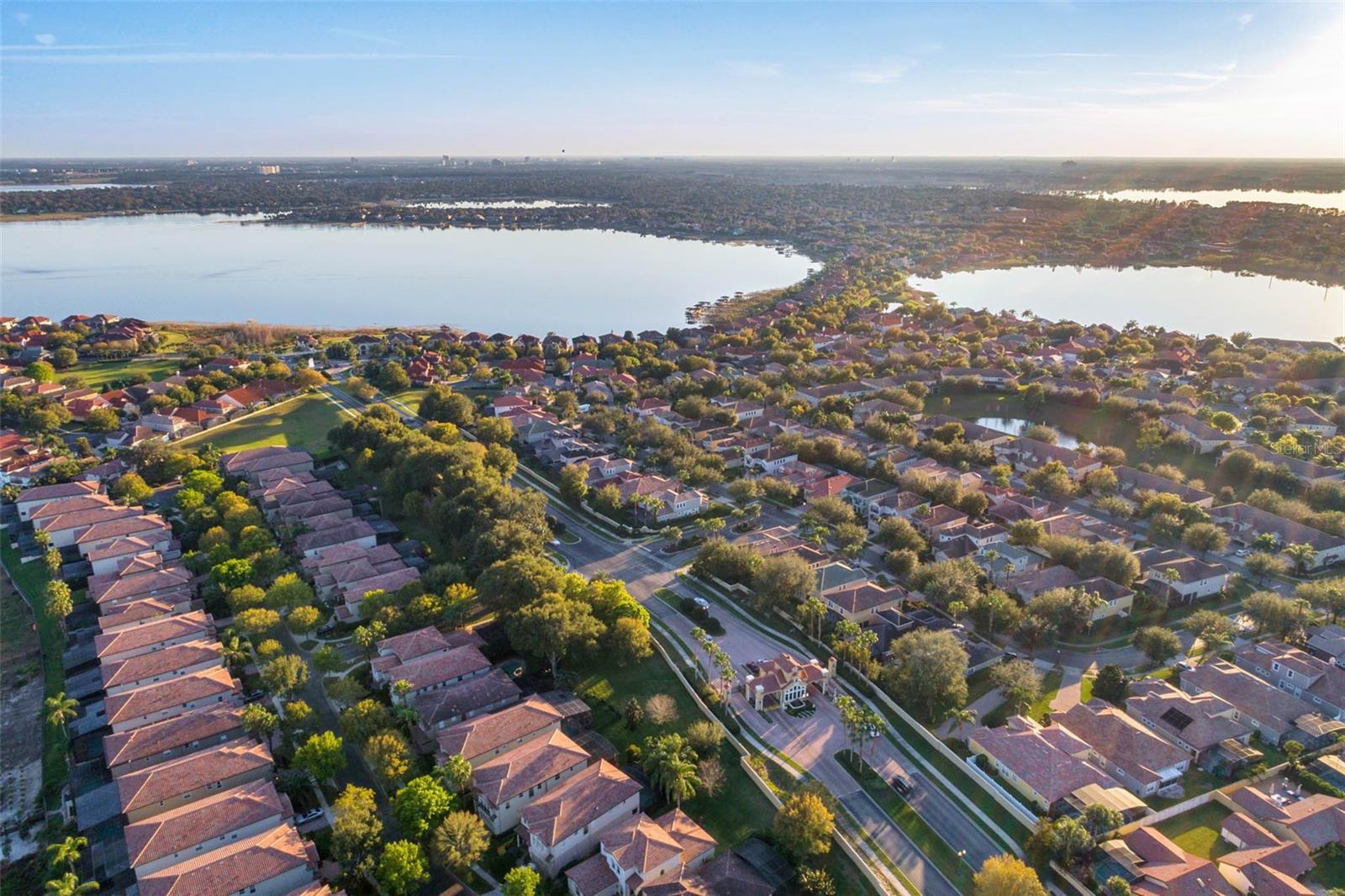 Listing photo id 63 for 8743 The Esplanade  34