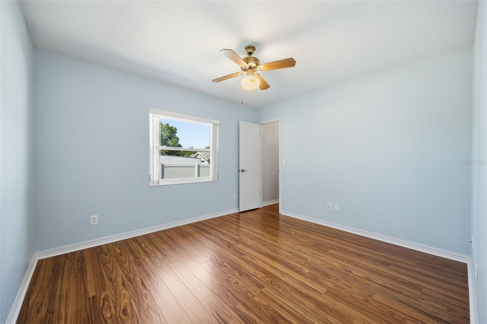Listing photo id 23 for 4263 Stafford Drive