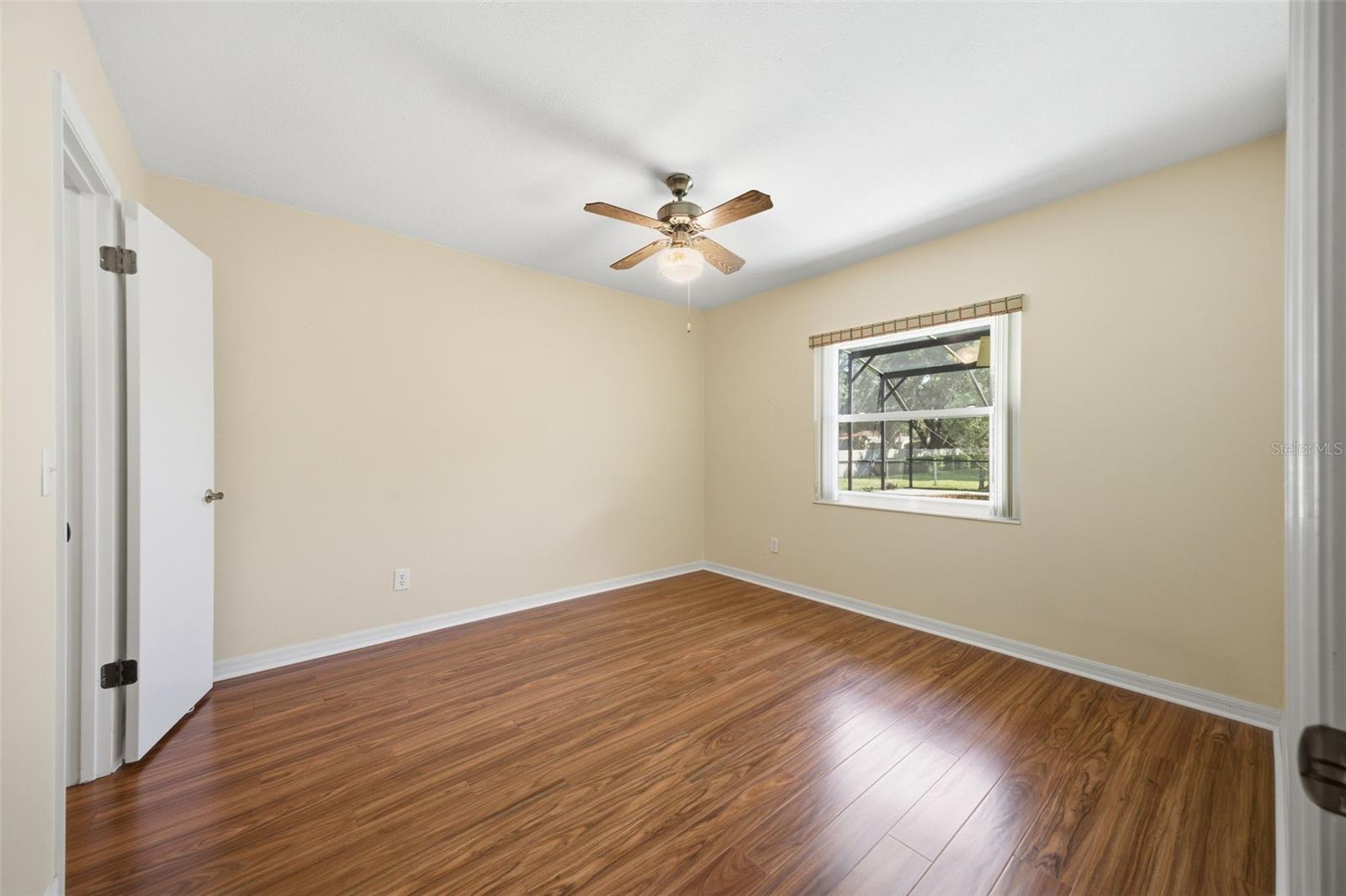 Listing photo id 25 for 4263 Stafford Drive