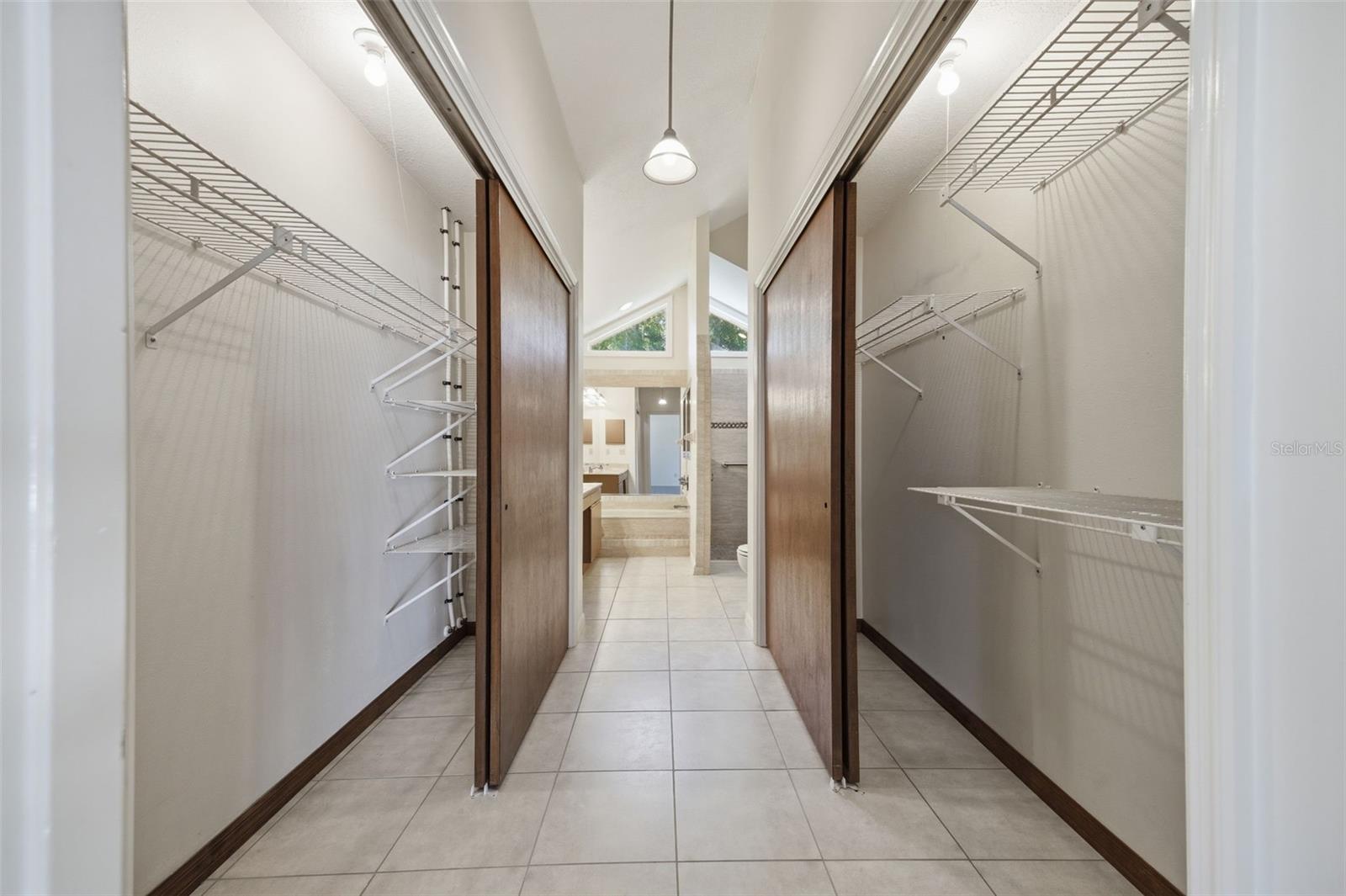 Listing photo id 27 for 4263 Stafford Drive