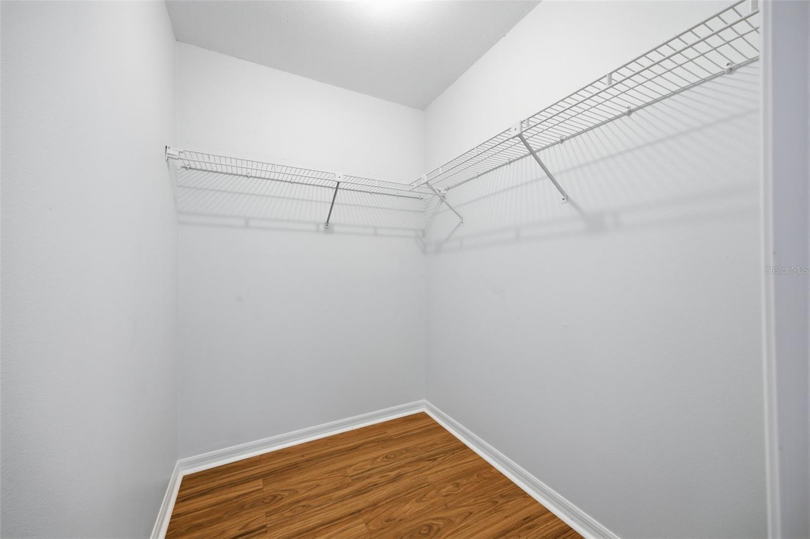 Listing photo id 28 for 4263 Stafford Drive