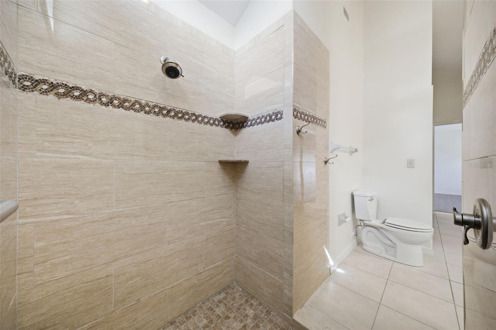 Listing photo id 33 for 4263 Stafford Drive