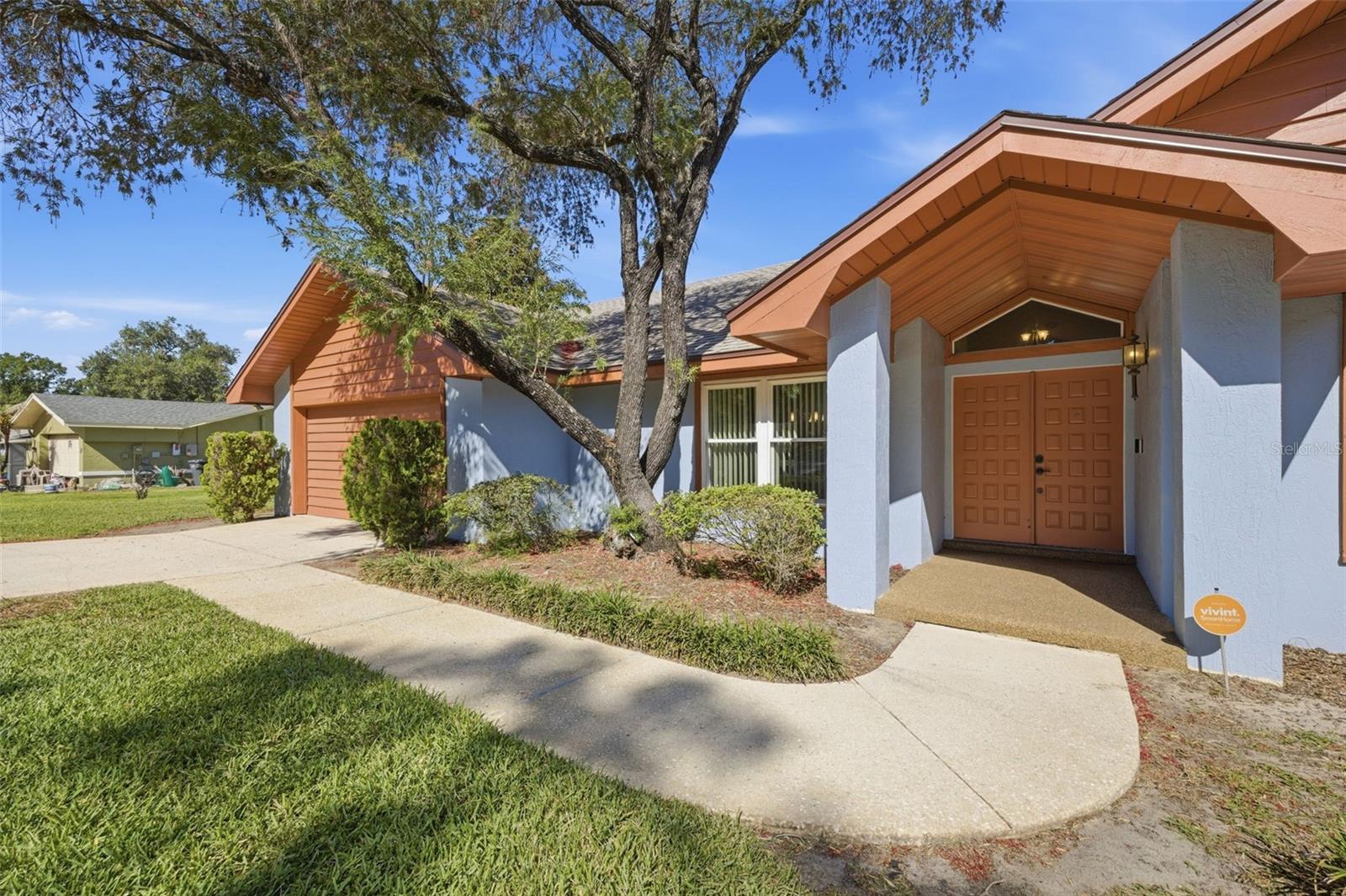 Listing photo id 2 for 4263 Stafford Drive