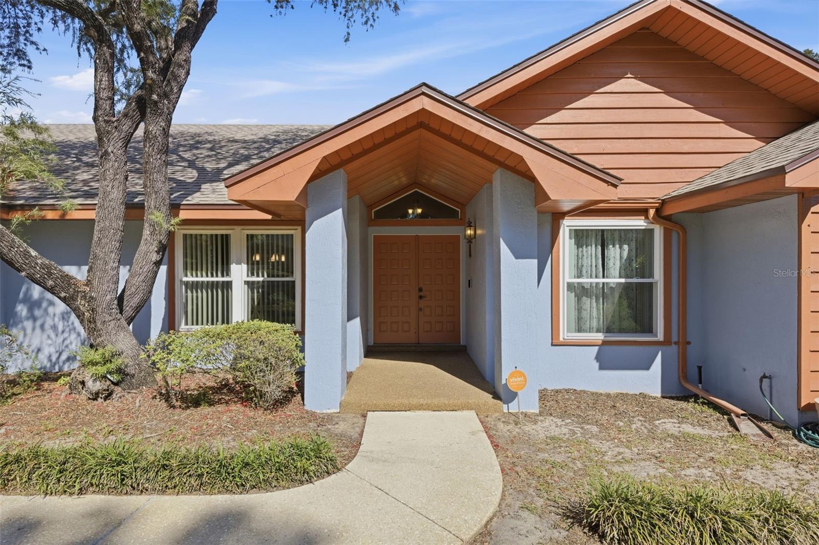 Listing photo id 3 for 4263 Stafford Drive