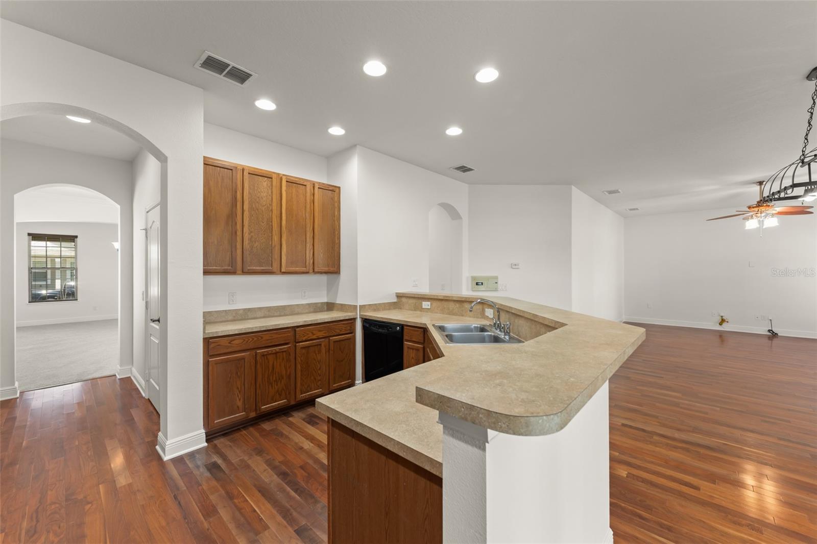 Image 25 of 59 For 13544 Riggs Way