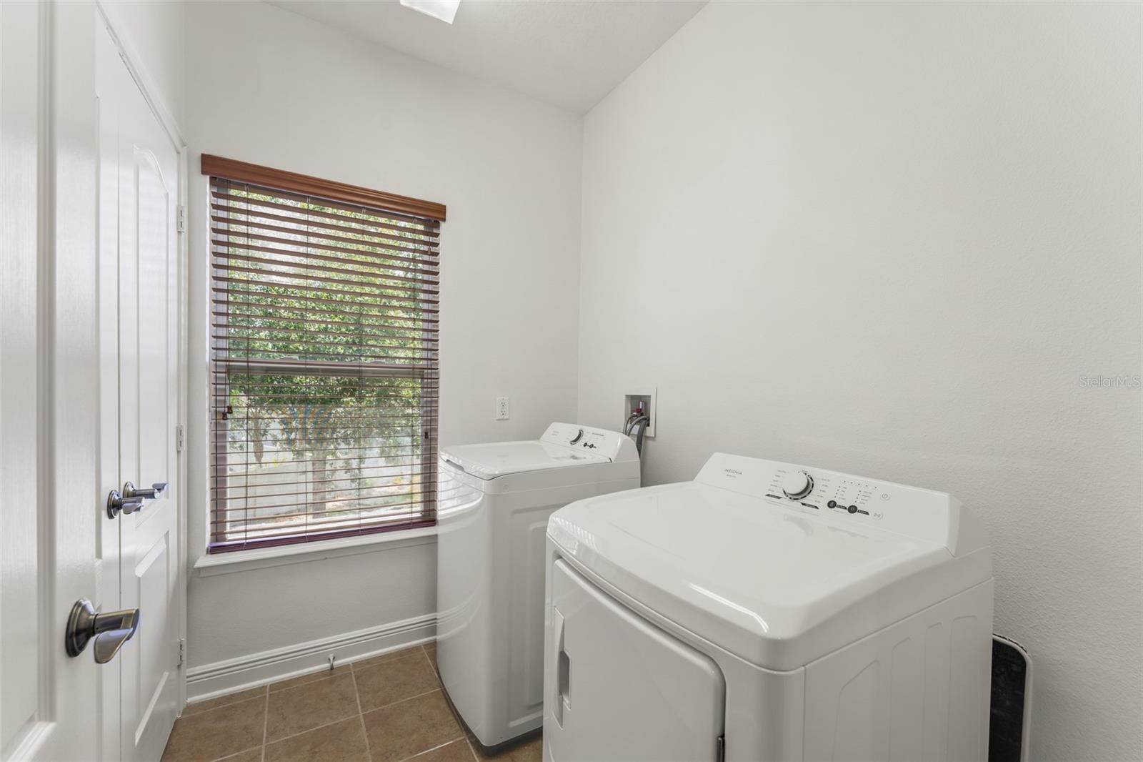 Image 40 of 59 For 13544 Riggs Way