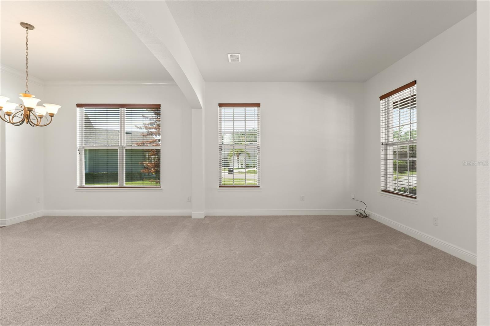 Image 5 of 59 For 13544 Riggs Way