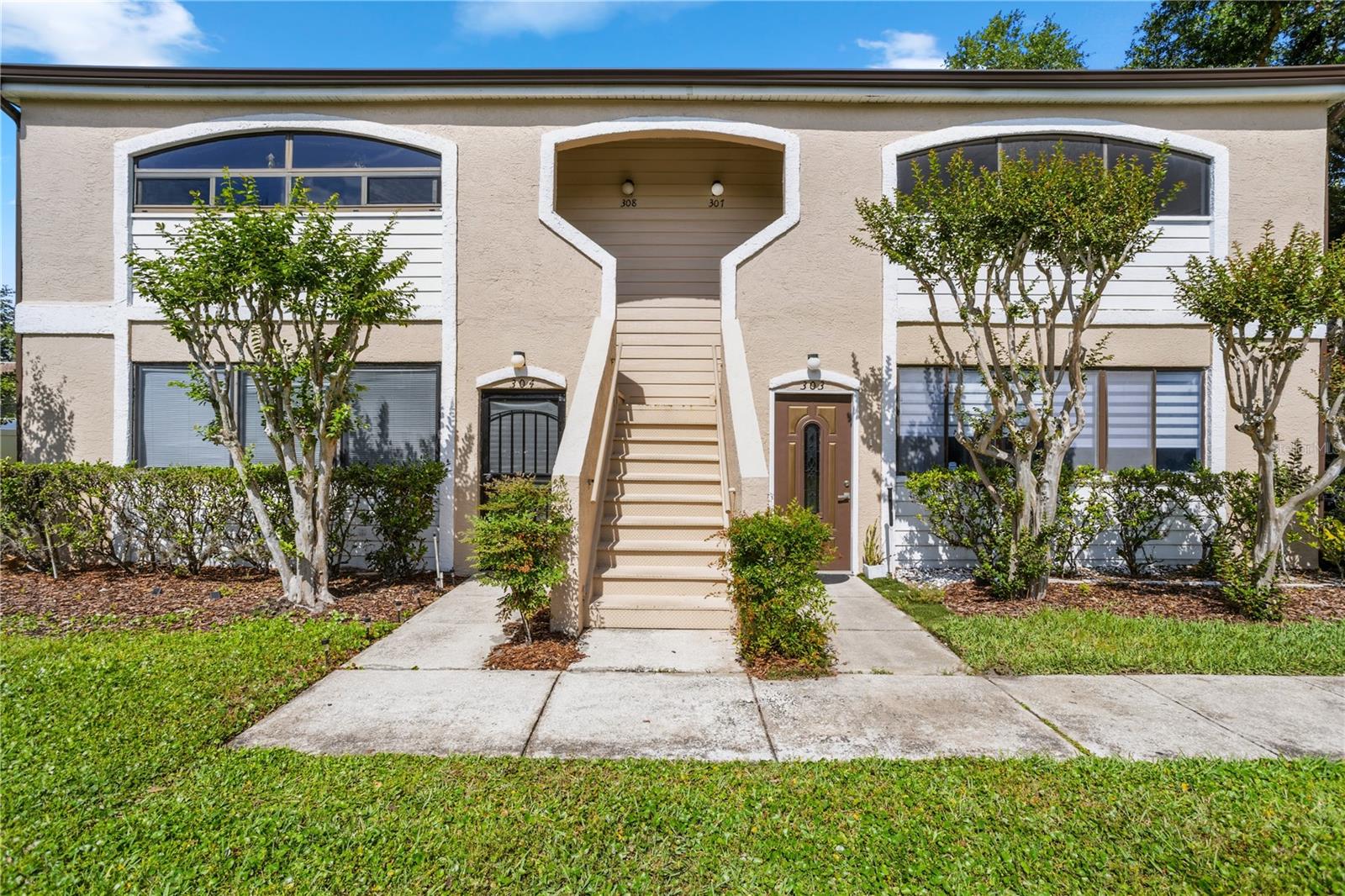 Image 2 of 31 For 3130 Semoran Boulevard 307