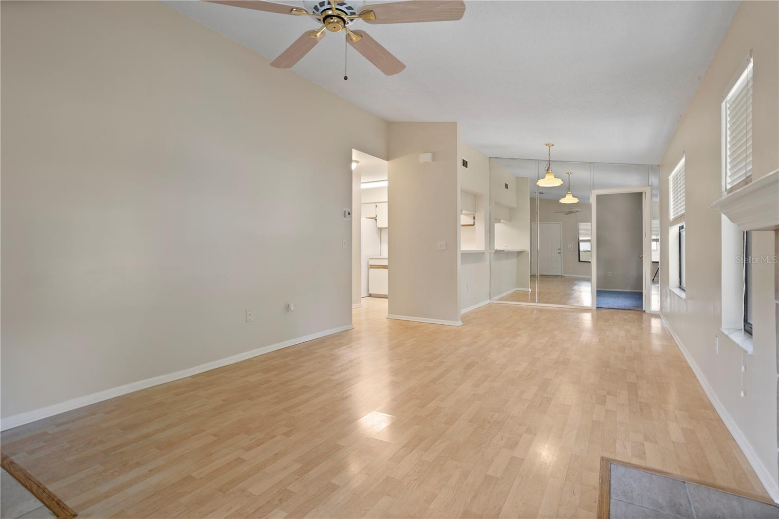 Image 6 of 31 For 3130 Semoran Boulevard 307