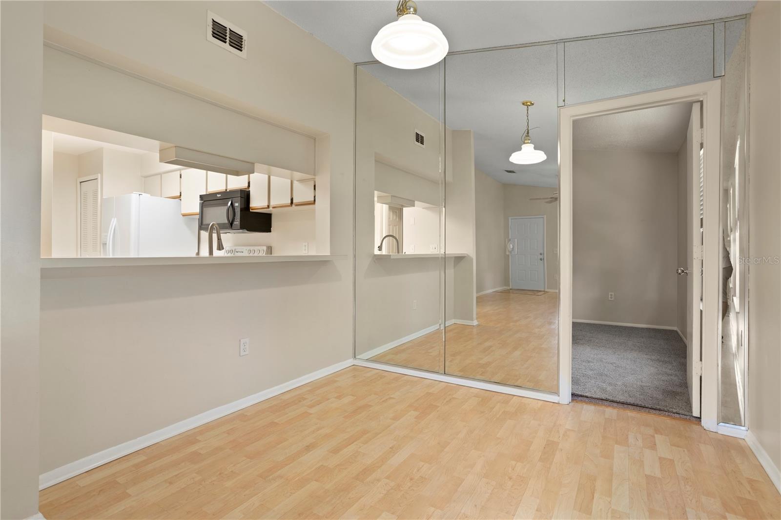 Image 9 of 31 For 3130 Semoran Boulevard 307