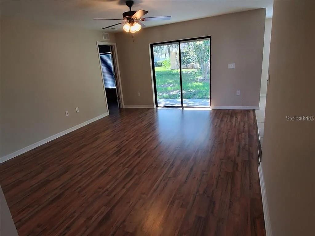 Image 3 of 11 For 4567 Barbuda Drive