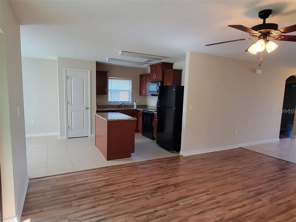 Image 4 of 11 For 4567 Barbuda Drive