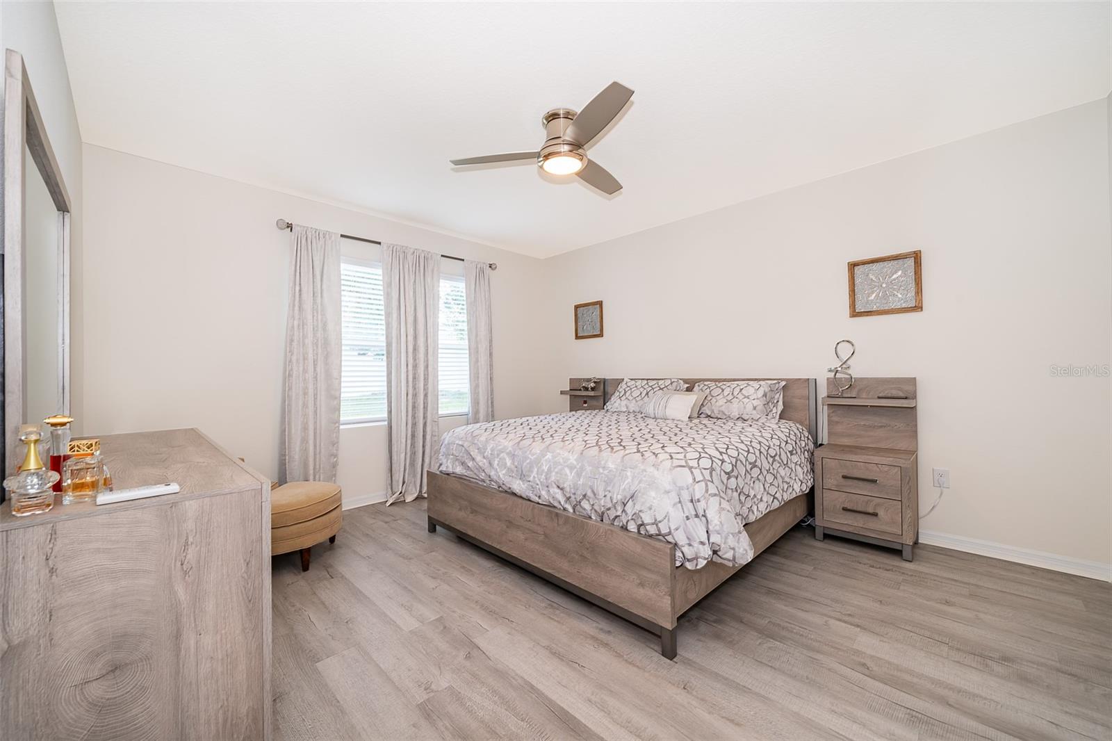 Image 19 of 31 For 3759 Rory Oak Circle