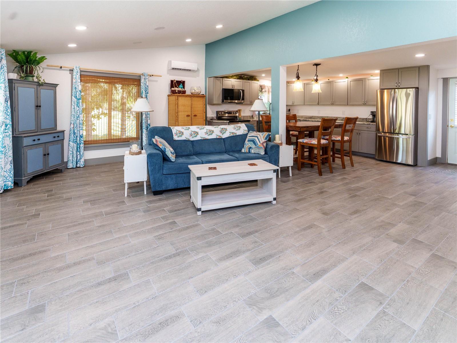 Image 4 of 17 For 4910 Limestone Drive