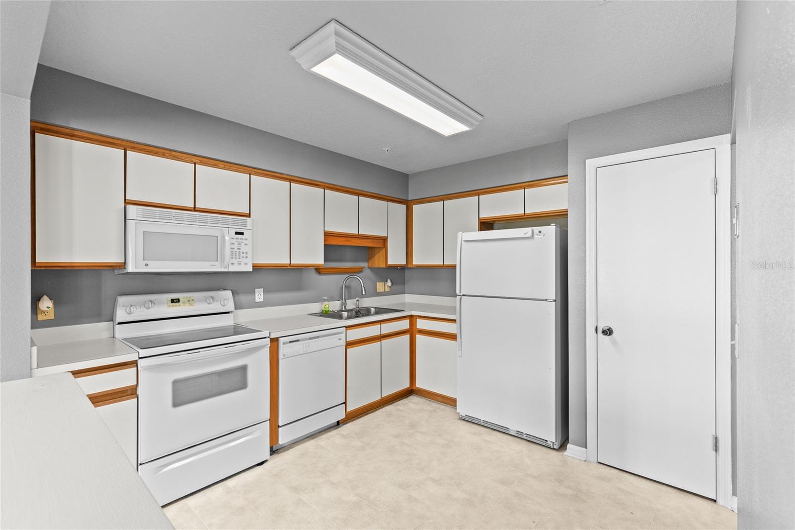 Image 16 of 23 For 5273 Tunbridge Wells Lane 1601