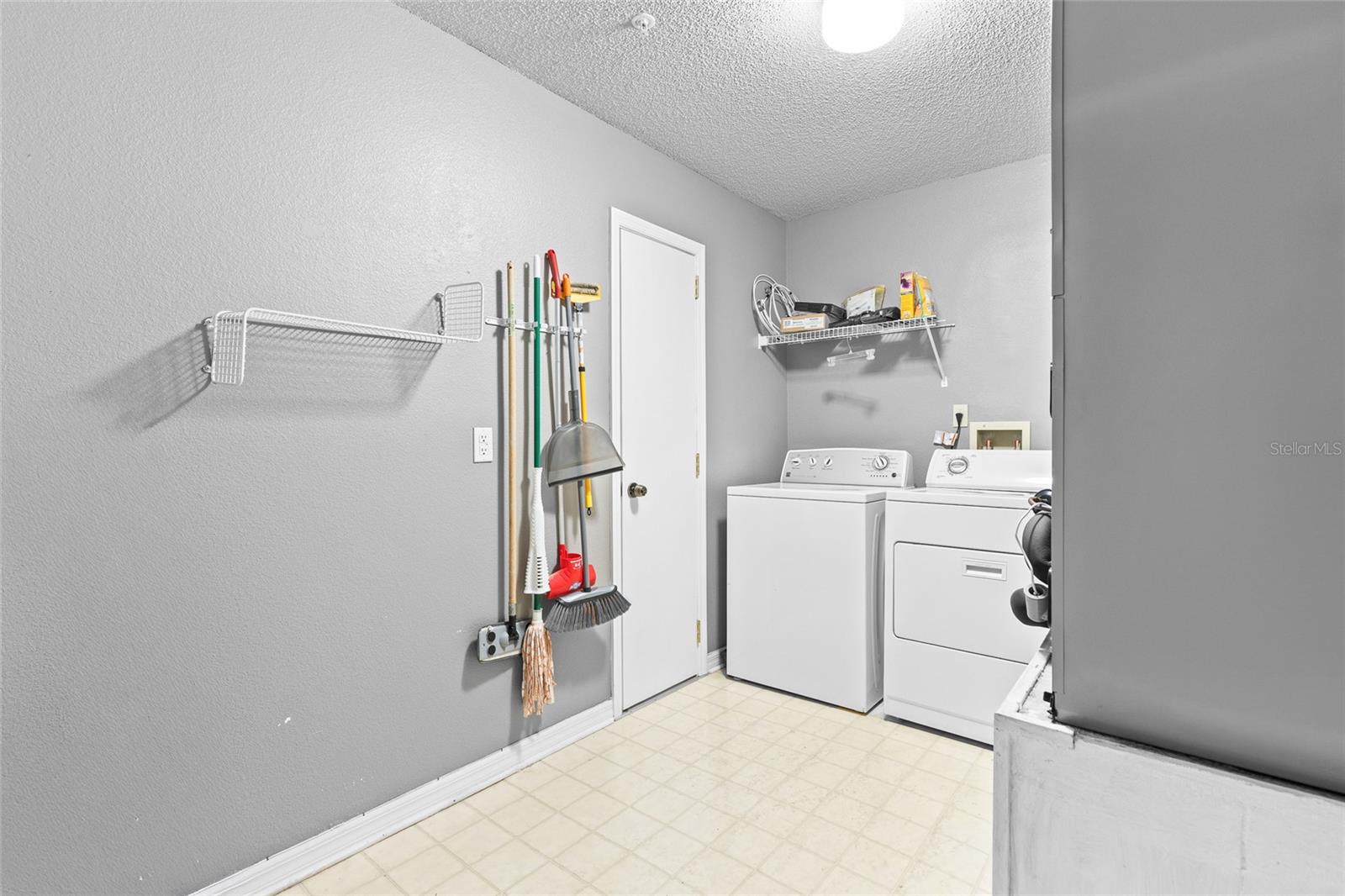 Image 8 of 23 For 5273 Tunbridge Wells Lane 1601