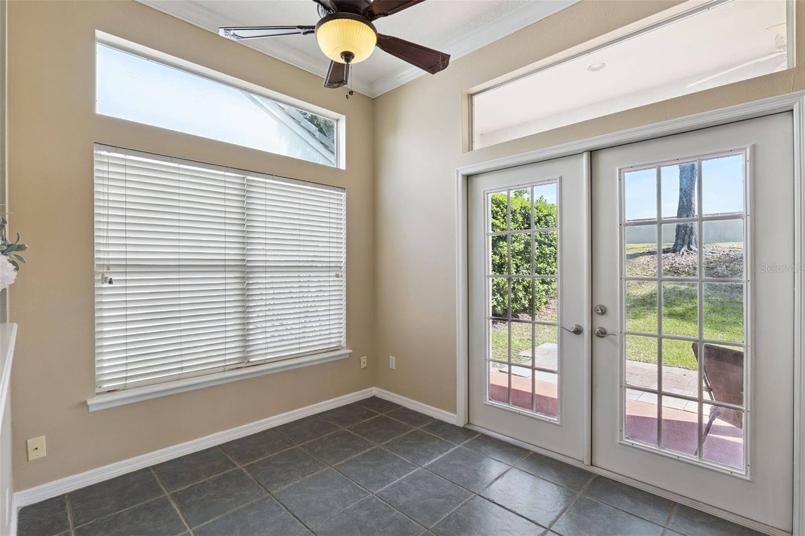 Image 15 of 40 For 204 Wimbledon Circle