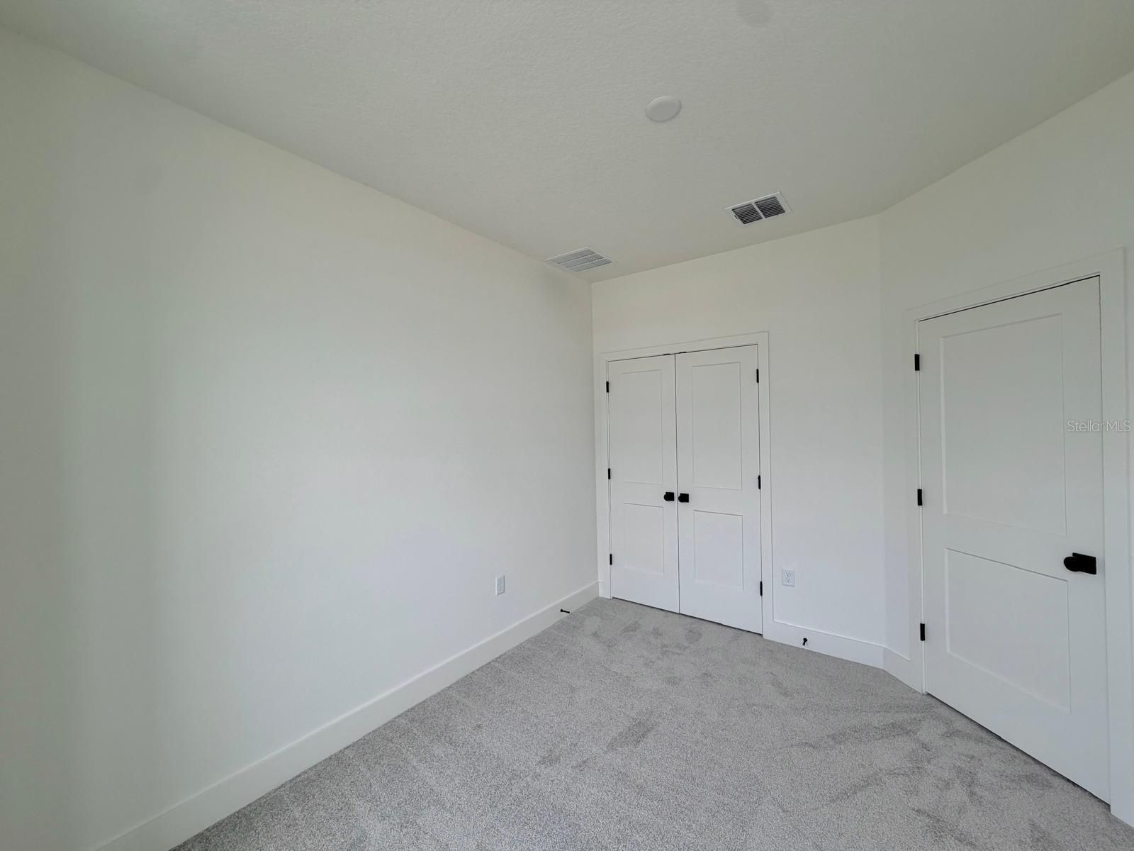 Image 17 of 23 For 15190 Groveside Road