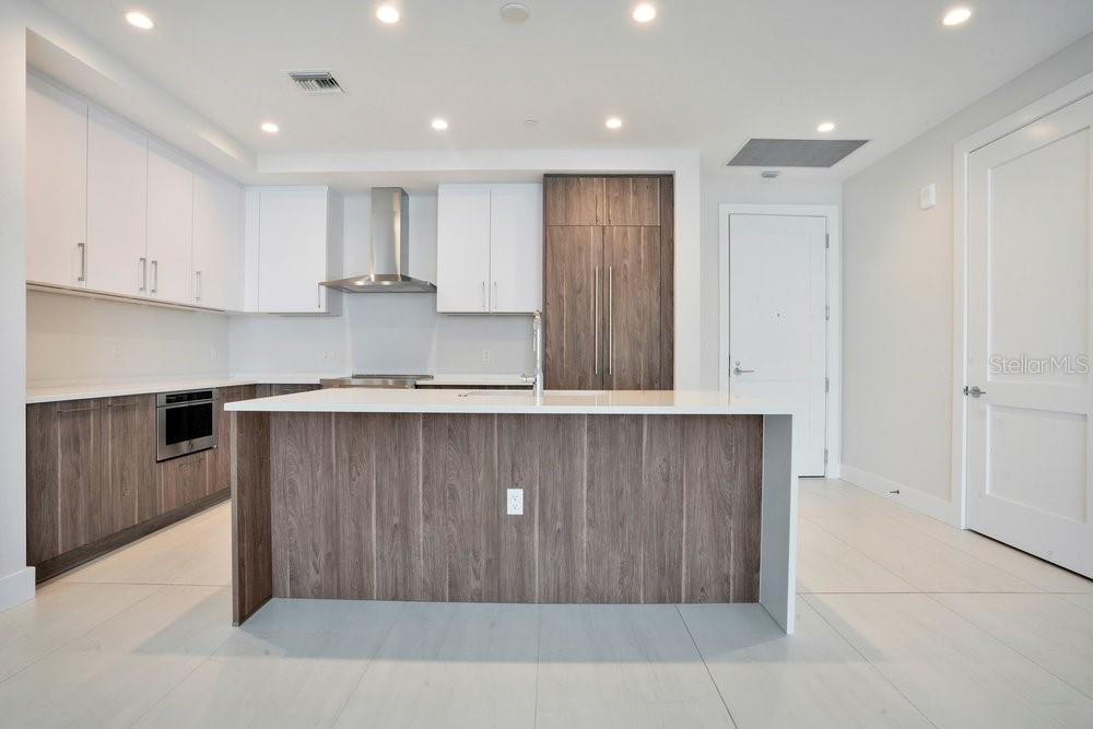 Image 13 of 96 For 275 1st Avenue S 3808