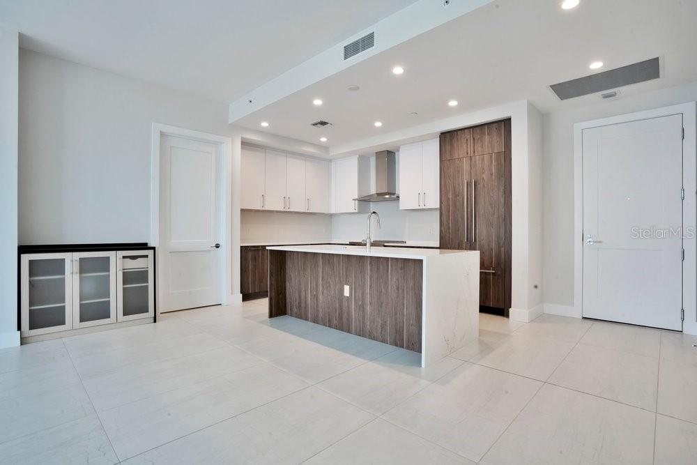 Image 15 of 96 For 275 1st Avenue S 3808