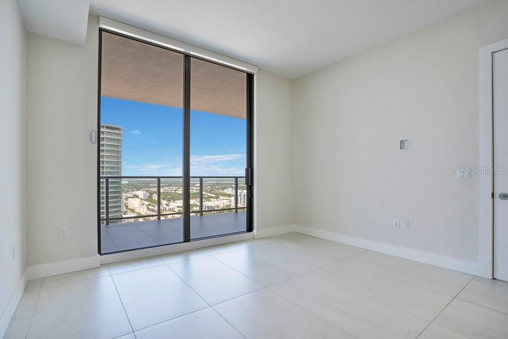 Image 32 of 96 For 275 1st Avenue S 3808