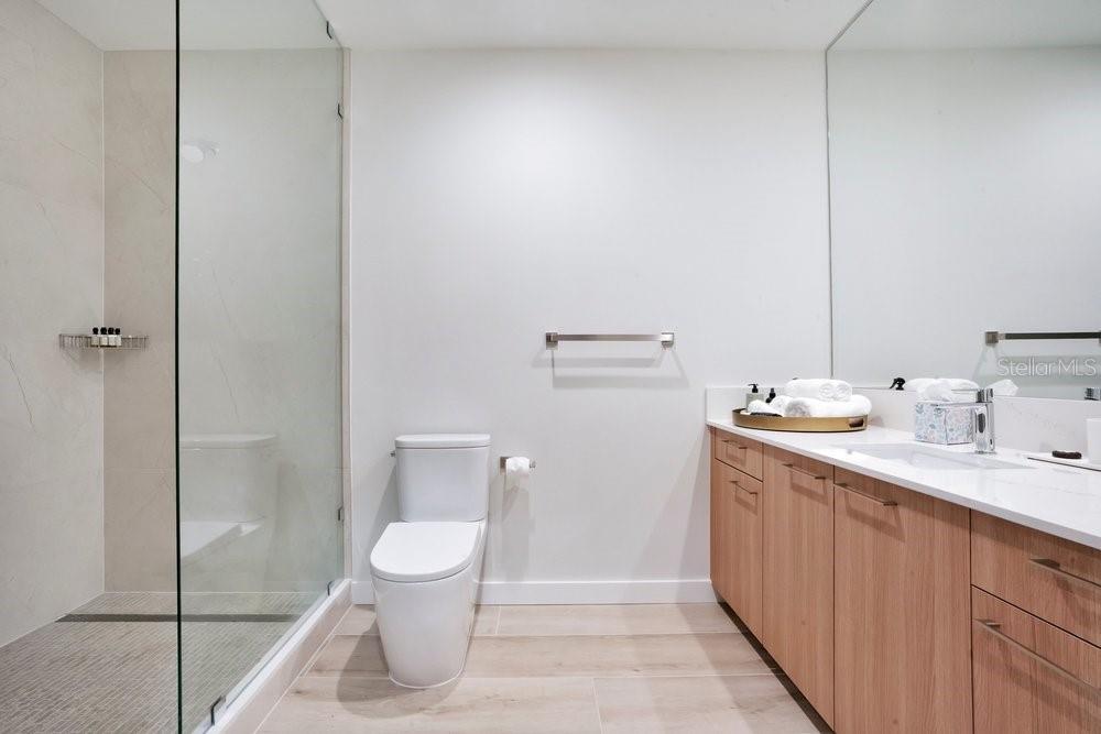 Image 69 of 96 For 275 1st Avenue S 3808
