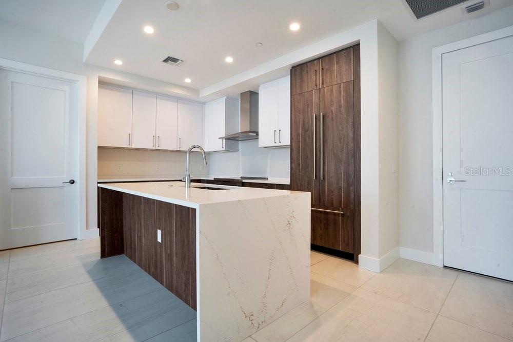 Image 7 of 96 For 275 1st Avenue S 3808