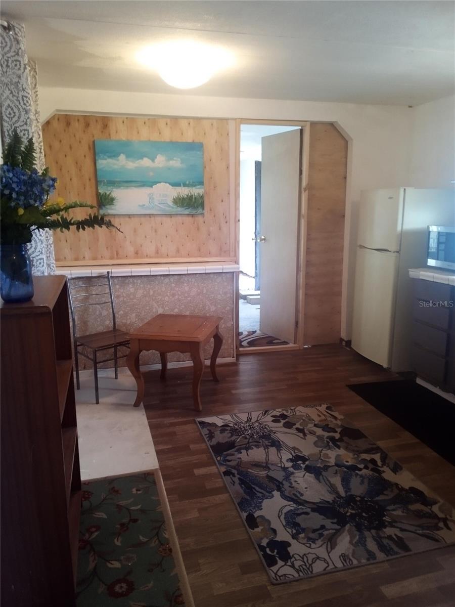 Image 7 of 10 For 17936 95th Street Road