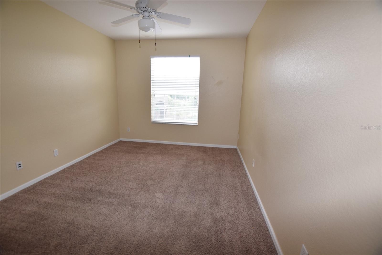 Image 11 of 17 For 7109 Yacht Basin Avenue 435