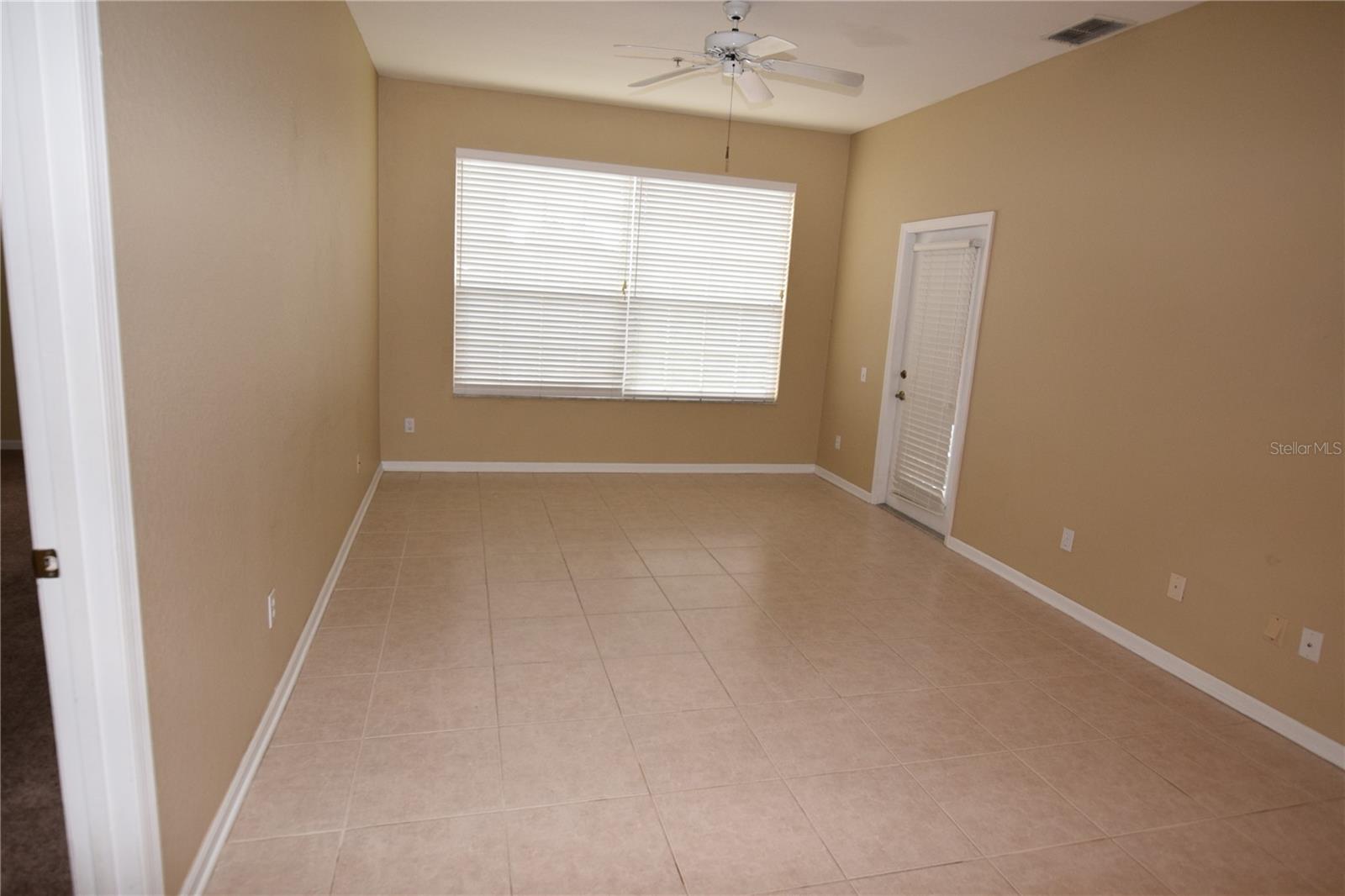 Image 14 of 17 For 7109 Yacht Basin Avenue 435
