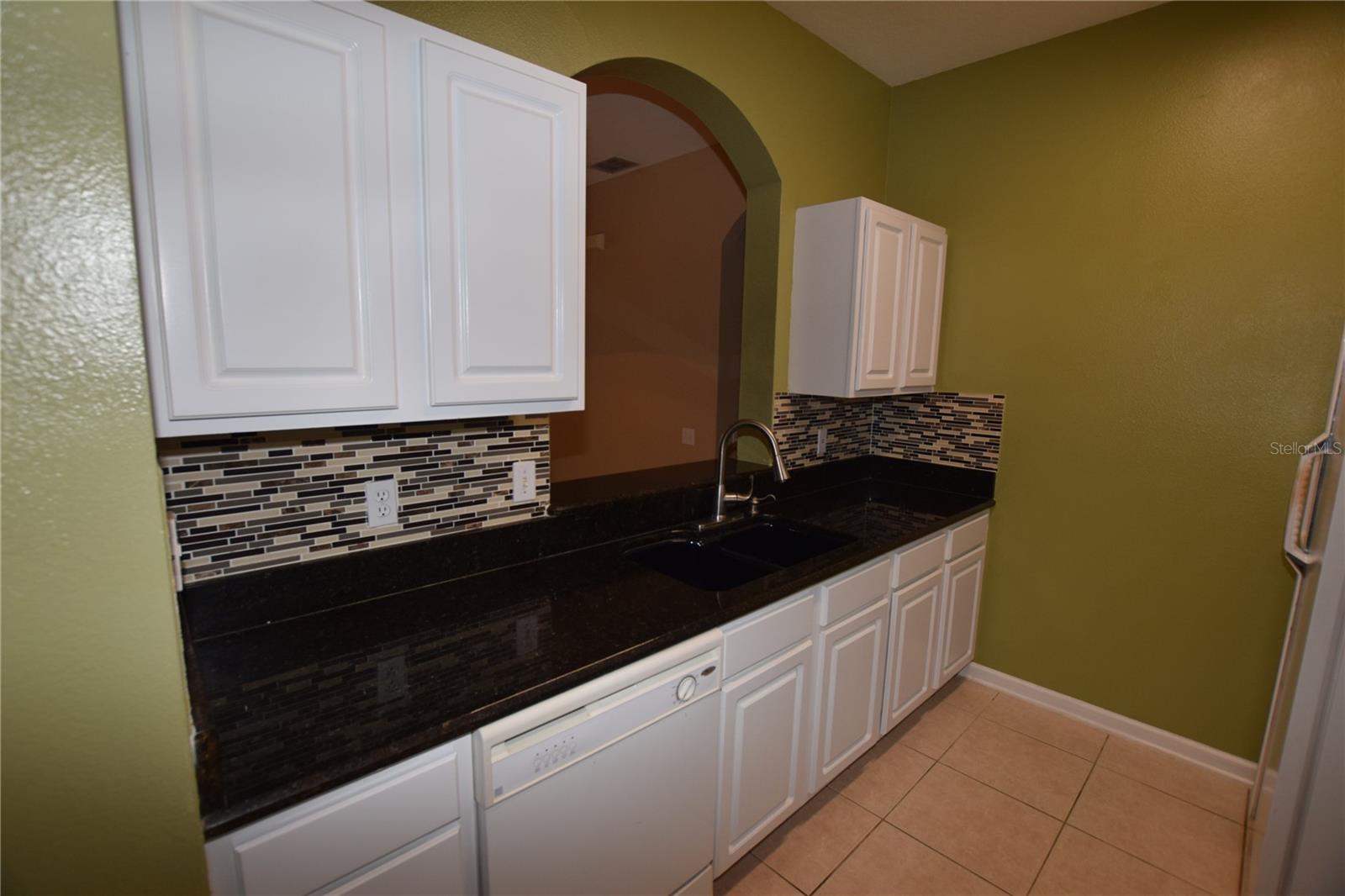 Image 9 of 17 For 7109 Yacht Basin Avenue 435