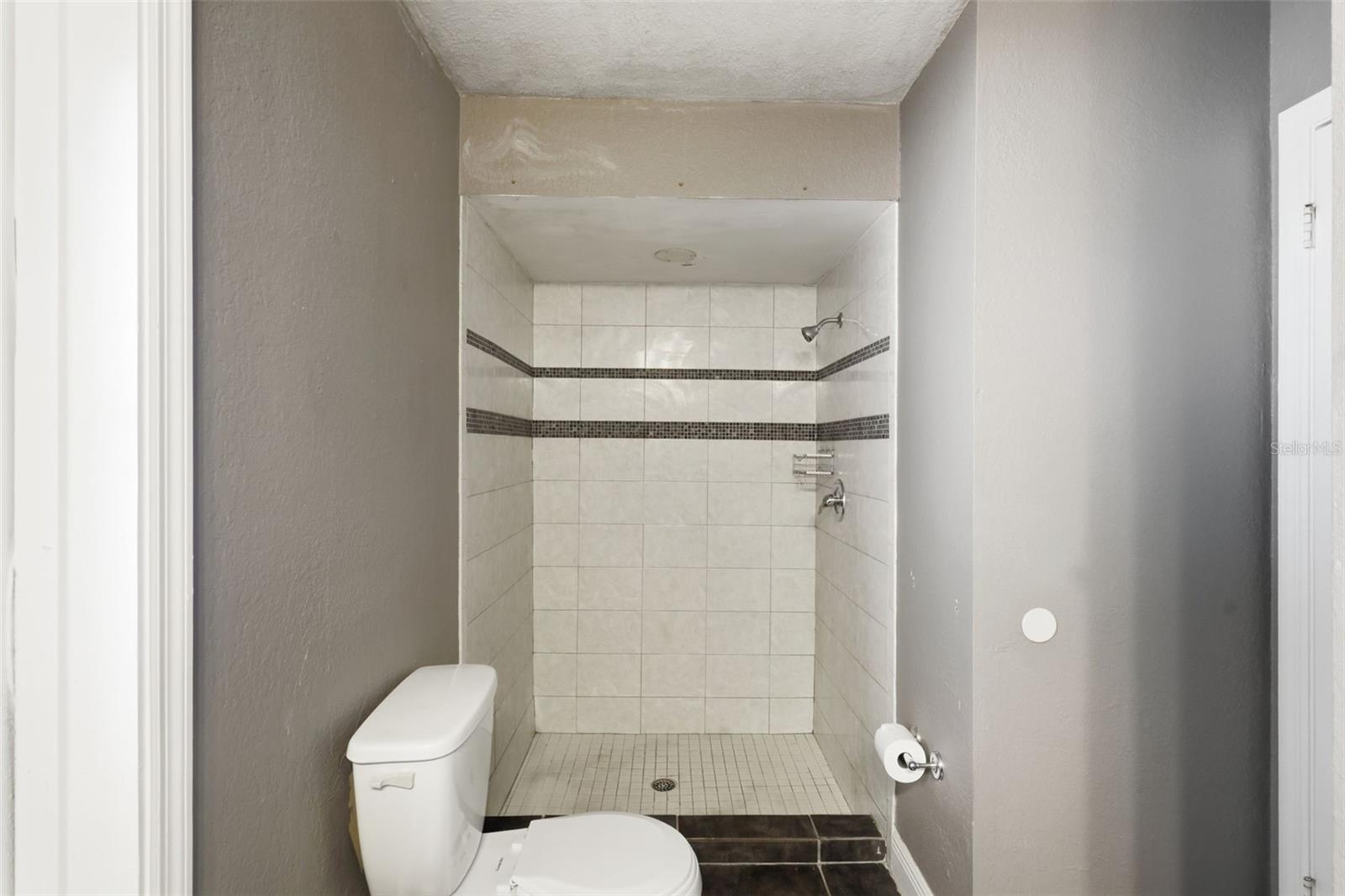 Image 22 of 38 For 8509 Sandberry Boulevard