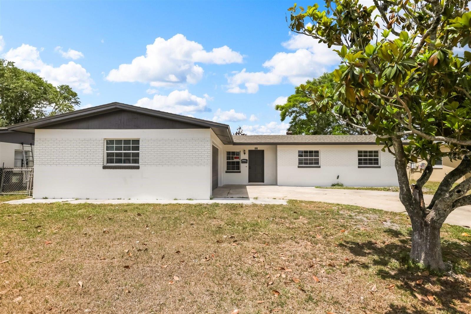 Image 2 of 47 For 940 Sonata Lane