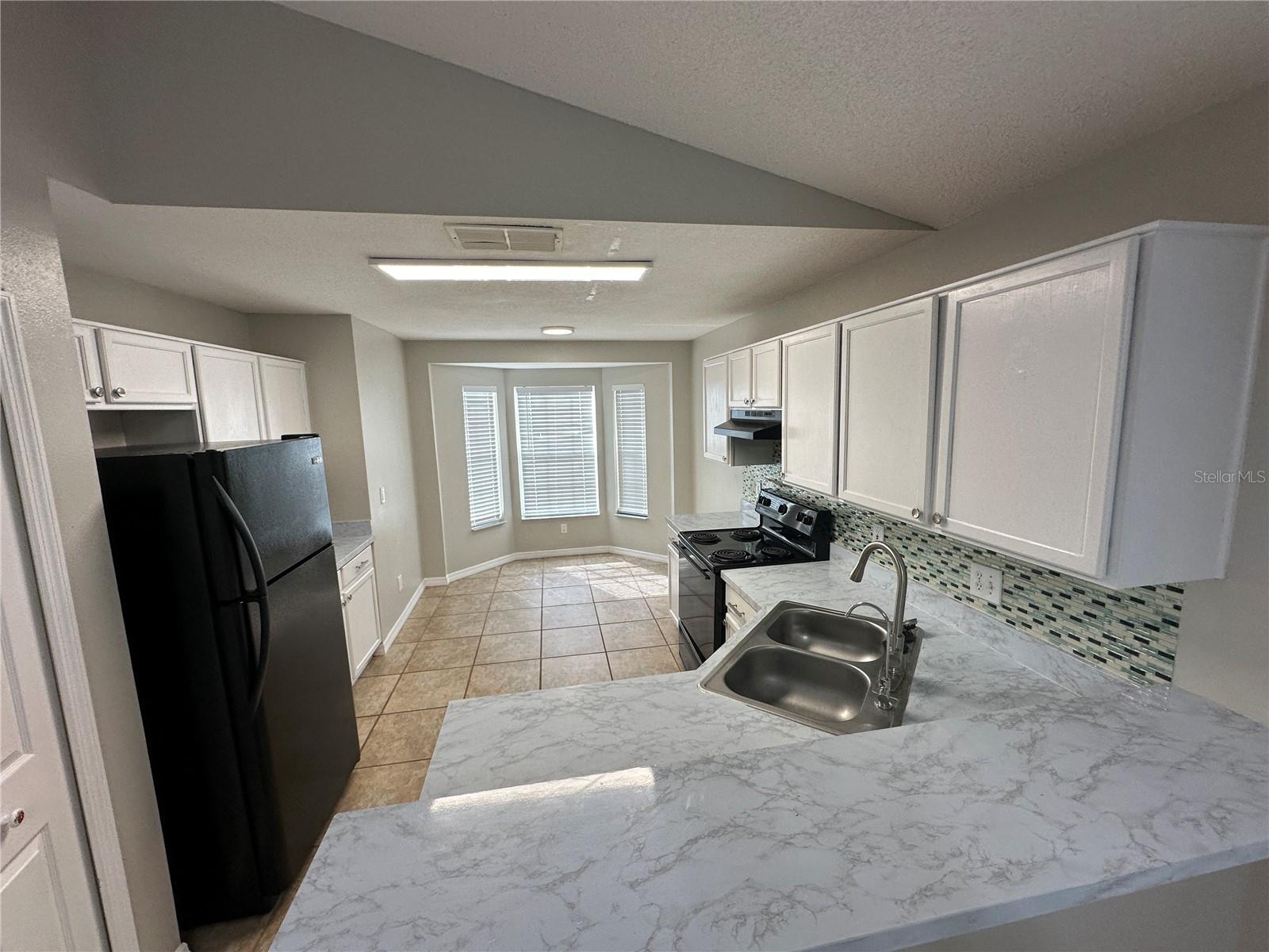 Image 2 of 9 For 13701 Meadowpark Avenue
