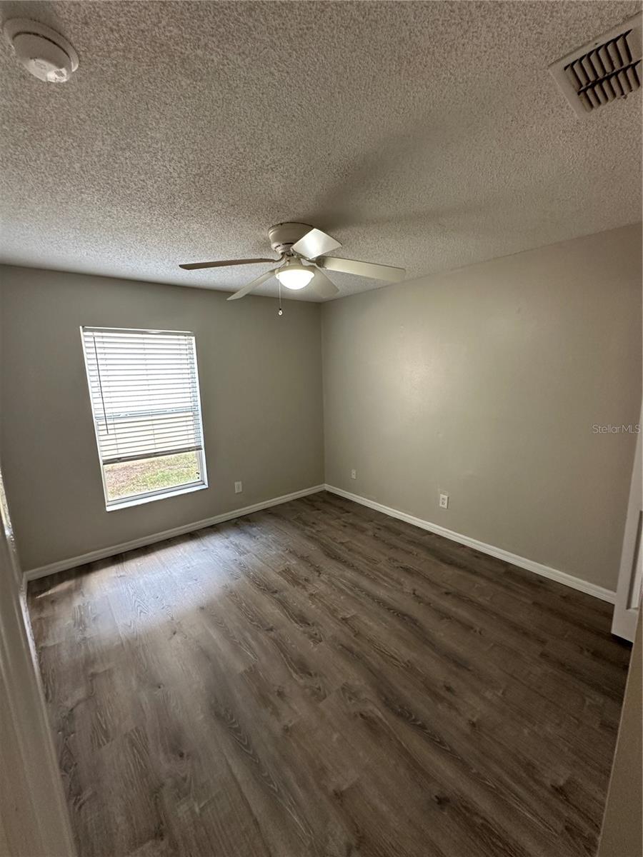 Image 5 of 9 For 13701 Meadowpark Avenue